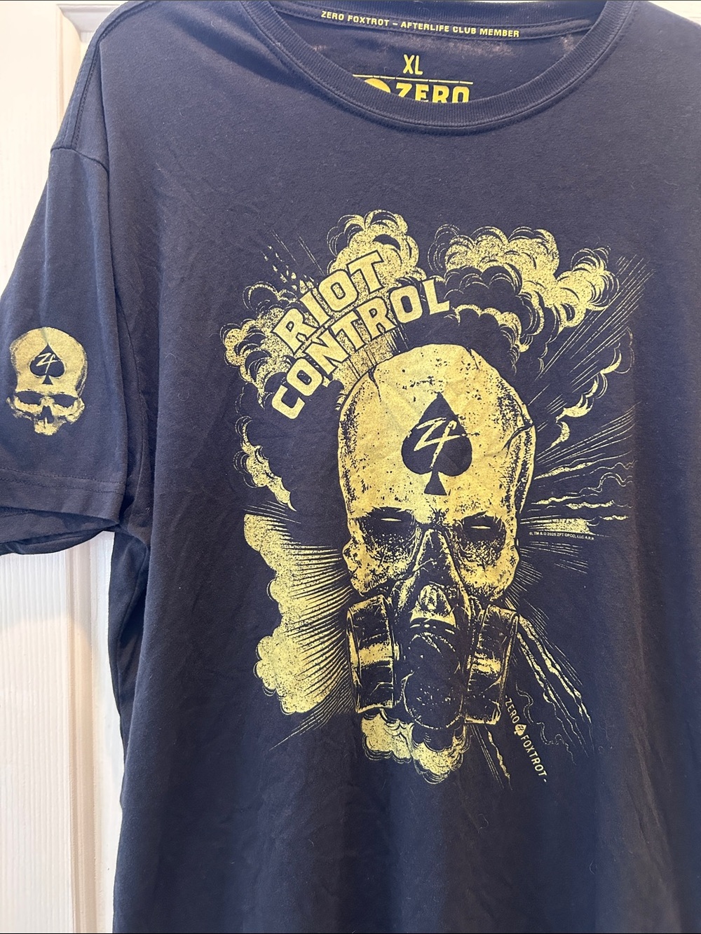 Zero Foxtrot Riot Control Skull Gas Mask Graphic T-Shirt Men’s XL Black